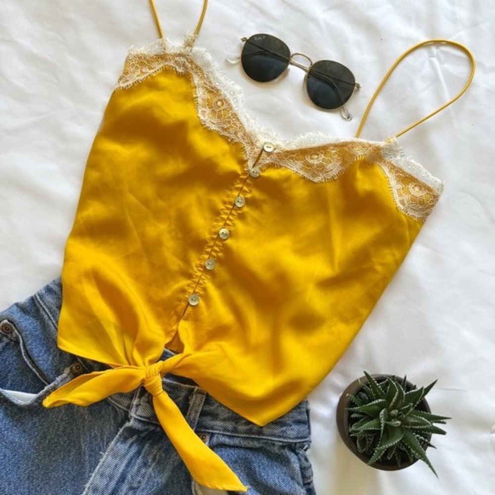 URBAN OUTFITTERS x Out from Under Yellow Cropped Cami | Size S Excellent